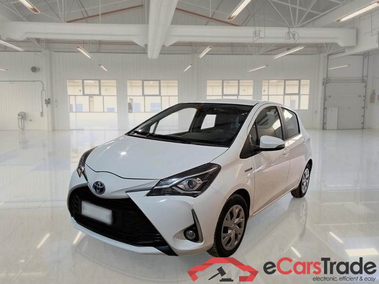 TOYOTA YARIS / 2017 / 5P / BERLINA 1.5 HYBRID BUSINESS #1