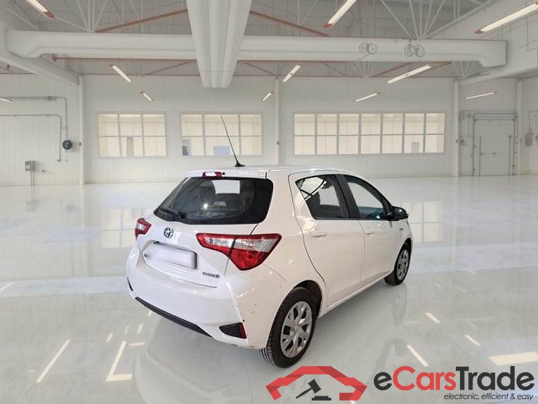TOYOTA YARIS / 2017 / 5P / BERLINA 1.5 HYBRID BUSINESS #2