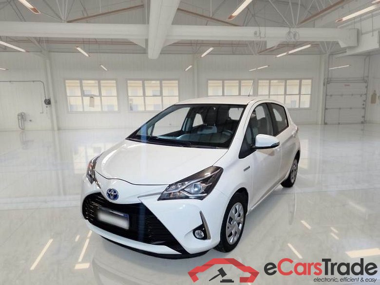 TOYOTA YARIS / 2017 / 5P / BERLINA 1.5 HYBRID BUSINESS