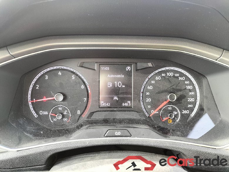 VOLKSWAGEN T-Roc / 2017 / 5P / todoterreno Advance R-Line 1.0 TSI 81kW (110CV) #4