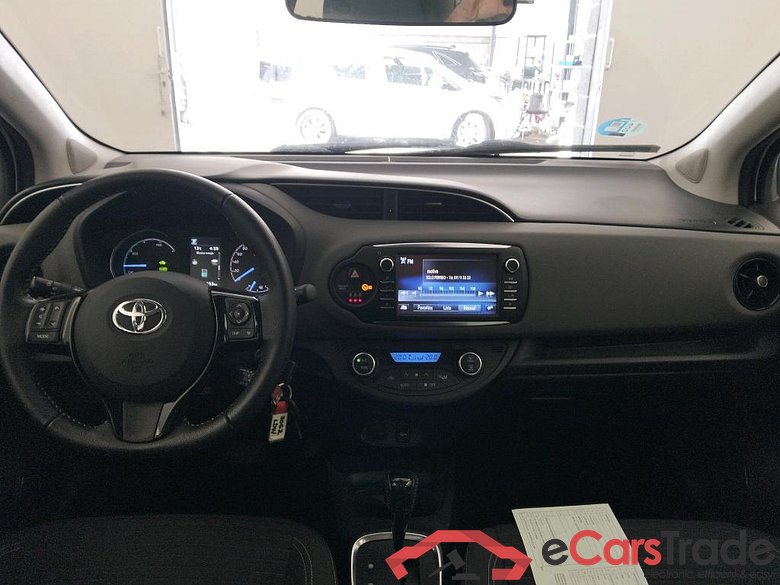 TOYOTA Yaris / 2017 / 5P / berlina con portón 1.5 100H Active #3