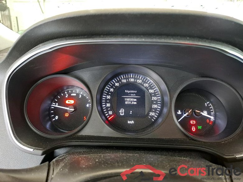 Megane IV Berline 5pt. Société Air Nav 1.5 dCi 90CV BVM6 E6 #6