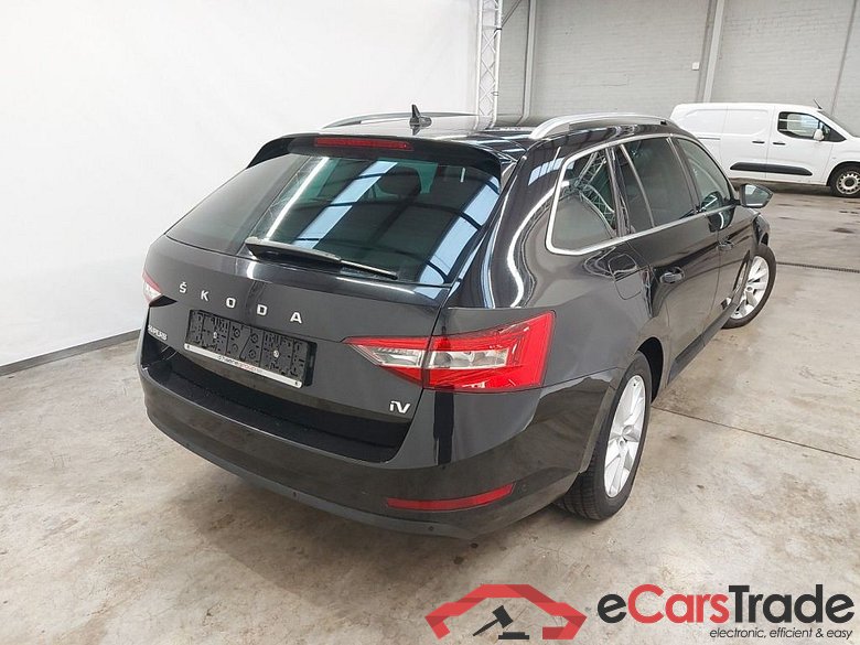 Skoda Superb Combi 1.4 TSI iV 160kW DSG6 Style 5d #2