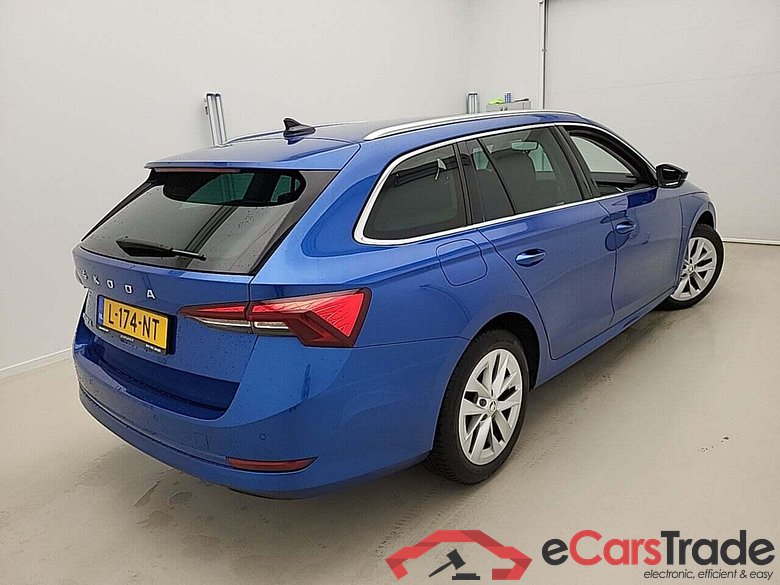 SKODA Octavia Combi 1.0 TSI Style #2