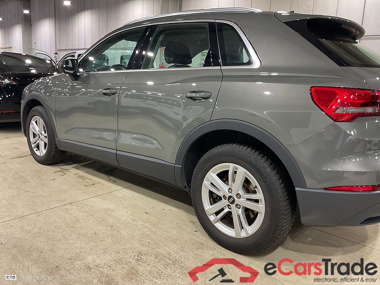 AUDI Q3 1.4 45 TFSI E S TRONIC #3