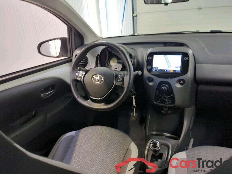 TOYOTA Aygo 1.0 VVT-i x-play #3