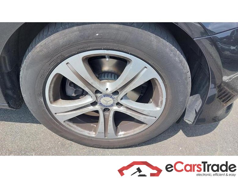 Mercedes-Benz E200d Avantgarde Aut. MULTIBEAM 1/2 Sport-Leather Navi KeylessGo Camera Klima PDC ... #4