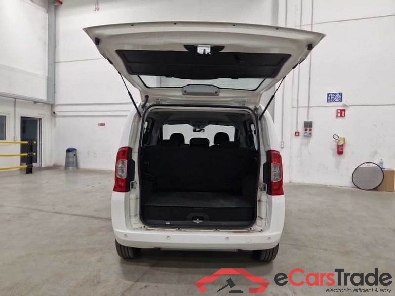FIAT QUBO / 2016 / 5P / MONOVOLUME 1.4 8V 77CV EASY NATURAL POWER E6 #5