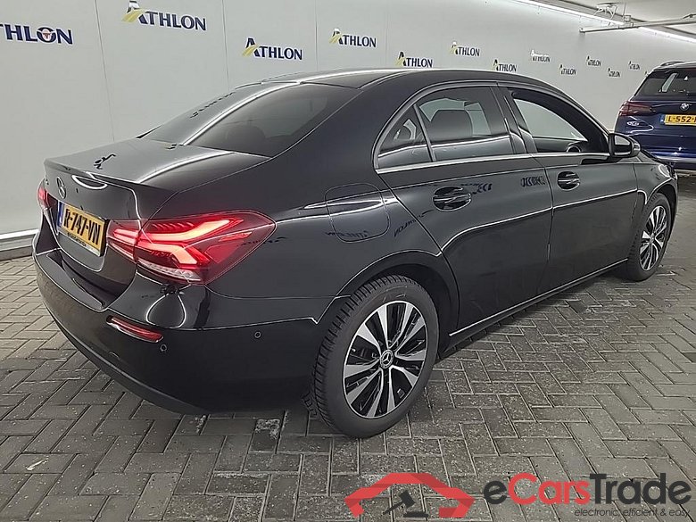 MERCEDES-BENZ A-Klasse Limousine A 250 e DCT Business Line 4D 160kW #3