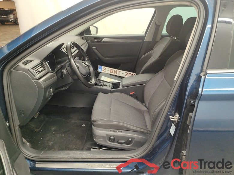 Skoda Superb Combi 1.4 TSI iV 160kW DSG6 Style 5d #3