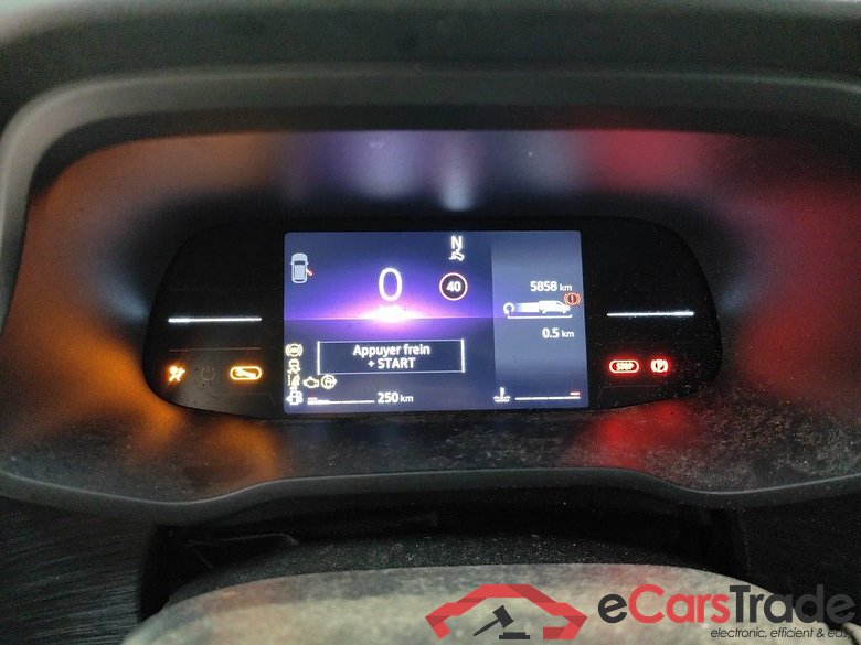 Renault Trafic L2H1 dCi 150 EDC Confort 2.9T 4d !! Damaged car !! #4