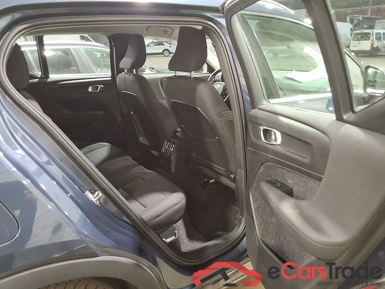 VOLVO XC40 1.5 T5 PHEV Recharge Pro DCT STOCK #5