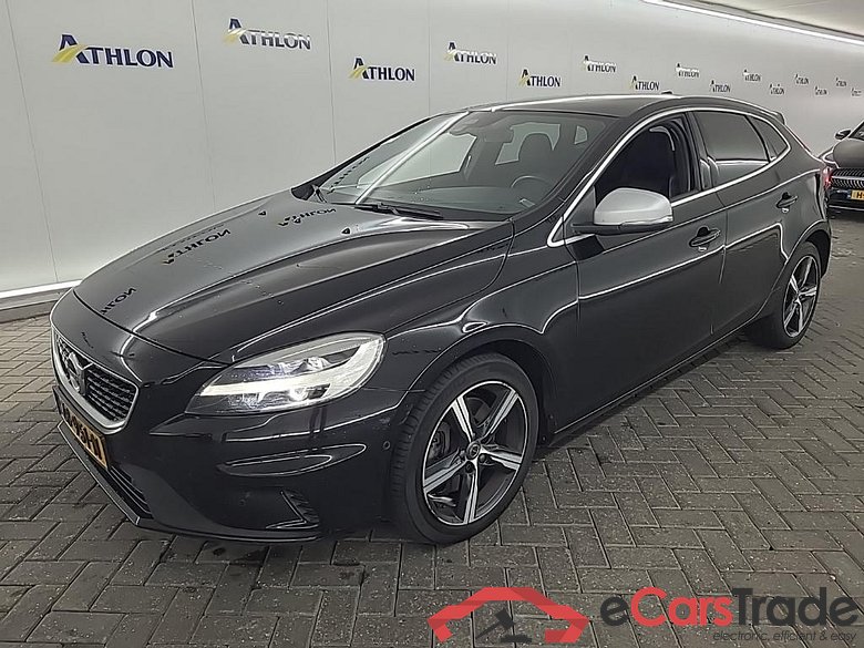 VOLVO V40 T3 Geartronic Polar+ Sport 5D 112kW