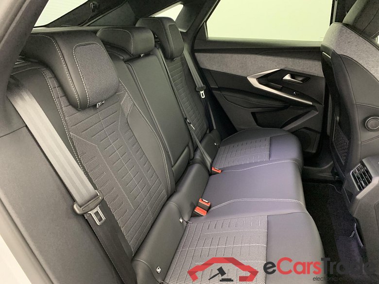 Peugeot 3008 Hybrid 145 e-DCS6 GT #3