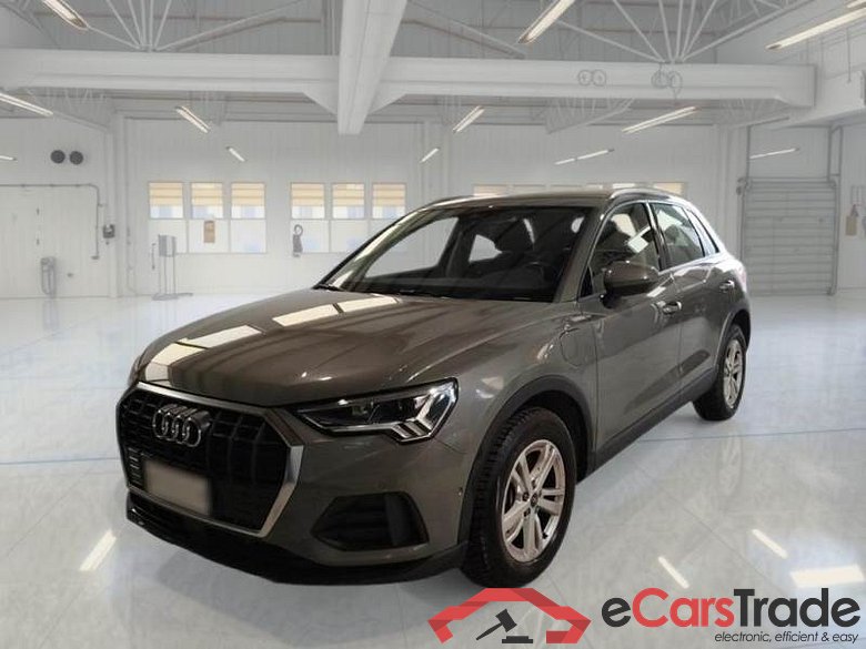 AUDI Q3 / 2018 / 5P / SUV 45 TFSI E S TRONIC BUSINESS