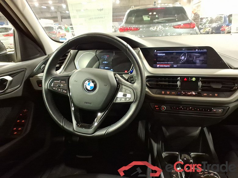 BMW 1 SERIES HATCH 1.5 116IA (80KW) #6