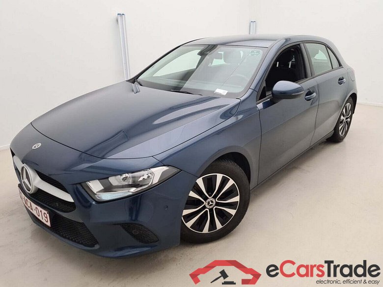MERCEDES-BENZ A-KLASSE 2.0 200 D STYLE 8G-DCT