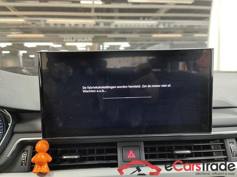 Audi A4 Avant 2.0 30 TDi 100kW S tronic Business Ed 5d #4