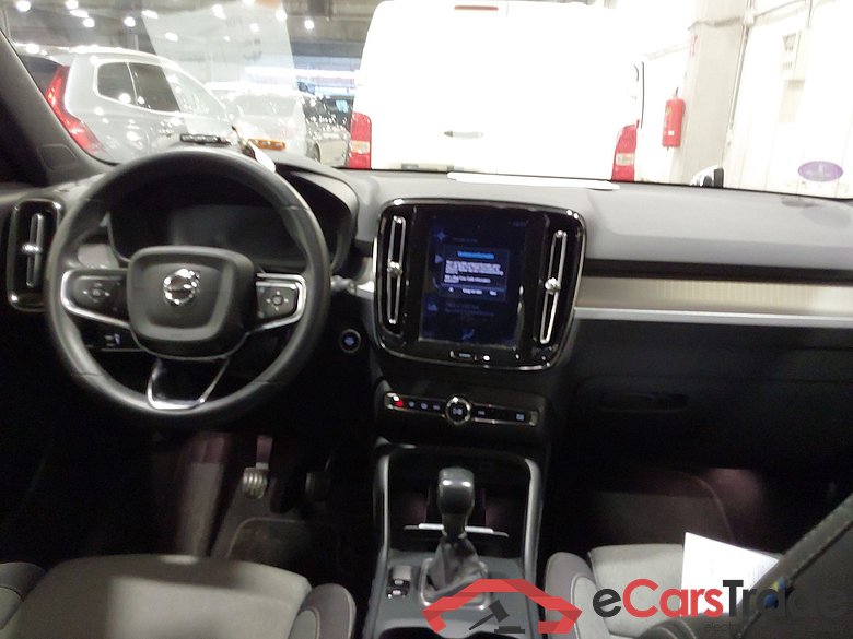 VOLVO XC40 1.5 T2 CORE #6
