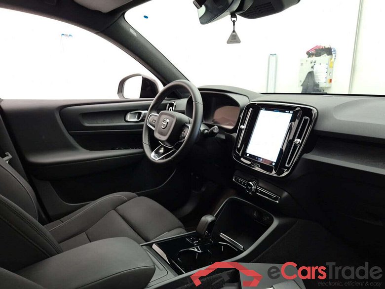 VOLVO XC40 RECHARGE CORE #3