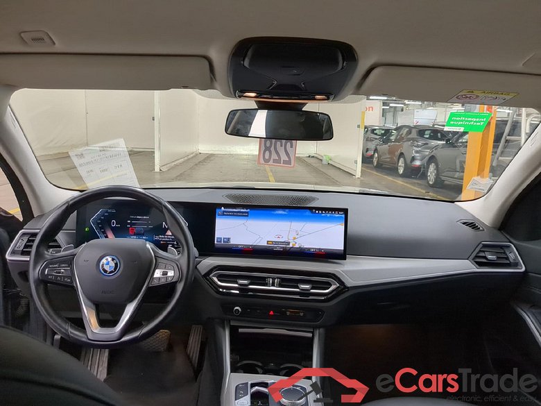 BMW Série 3 Touring / 2022 / 5P / Break 320e 204ch Business Design BVA8 Hybride #5