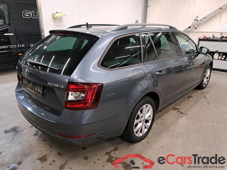 SKODA - SKO OCTAVIA COMBI TSI 115PK GreenTec Ambition & Heated Seats & Adaptive Cruise & Comfort & Look    * PETROL * #2