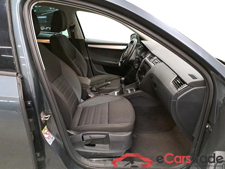 SKODA - SKO OCTAVIA COMBI TSI 115PK GreenTec Ambition & Heated Seats & Adaptive Cruise & Comfort & Look    * PETROL * #3