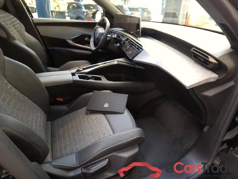 Peugeot 5008 Allure 5008 Hybrid 145 ch e-DCS6 #3