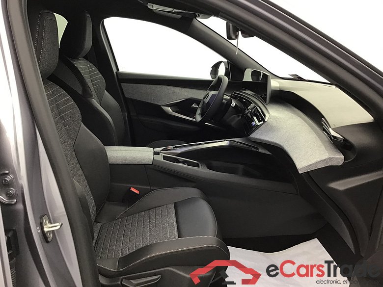 Peugeot 3008 Allure 1.2 Hybrid Electric/Gasoline 147hp #6