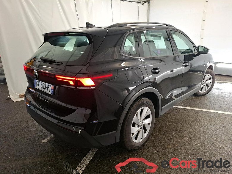 VOLKSWAGEN Tiguan / 2023 / 5P / SUV 2.0 TDI 150 DSG7 LIFE PLUS #3