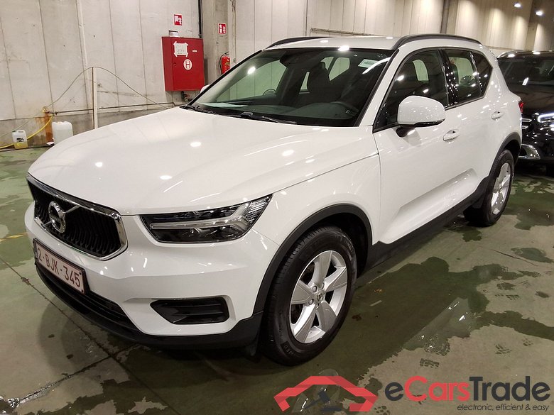 VOLVO XC40 1.5 T2 MOMENTUM CORE