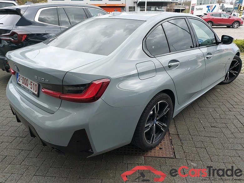 BMW - BMW 3 BERLINE 320e 204PK M Sport With Heated Seats & Entertainment Pack & Pack Travel With Electric Sliding Roof  * HYBRID * #2
