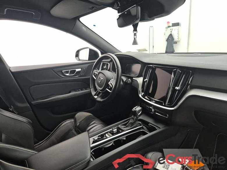 VOLVO V60 2.0 D3 R-DESIGN GEARTRONIC #3