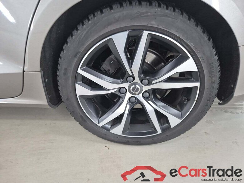 VOLVO V60 2.0 D3 R-DESIGN GEARTRONIC #6