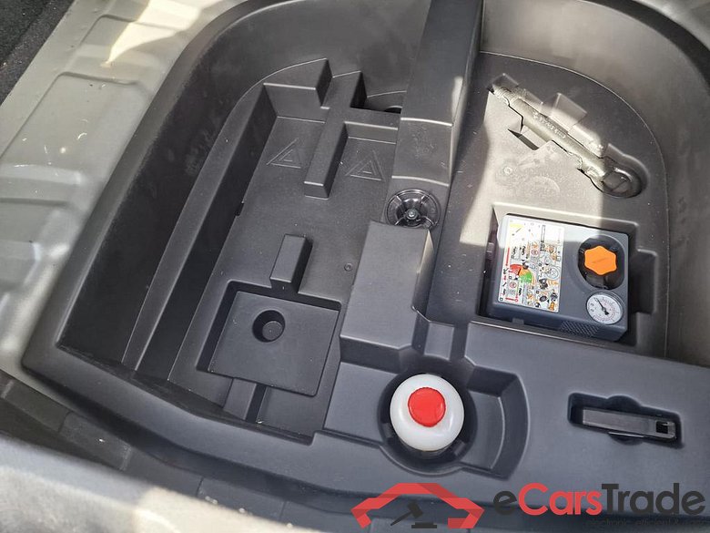 NISSAN Juke Juke 1.0 DIG-T 2WD N-Design DCT (EU6AP) #5