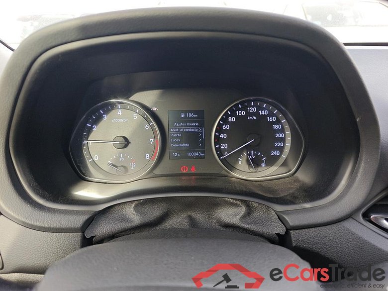 HYUNDAI i30 / 2020 / 5P / berlina con portón 1.5 DPI Klass SLX #4