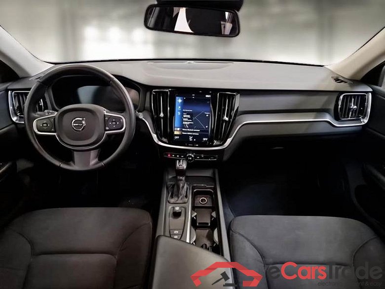 VOLVO V60 / 2018 / 5P / STATION WAGON D3 GEARTRONIC BUSINESS #3