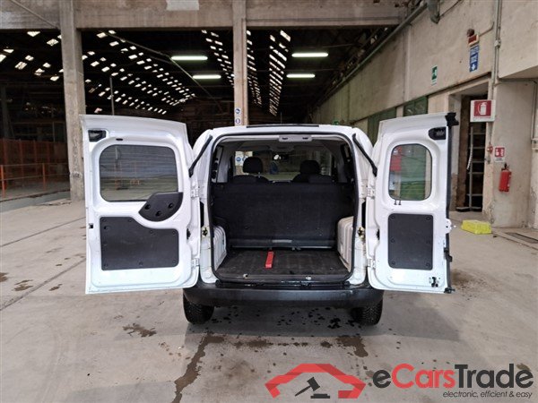 FIAT FIORINO / 2016 / 4P / COMBI COMBI 1.3 MJET 95 CV E6D-FINAL SX #5
