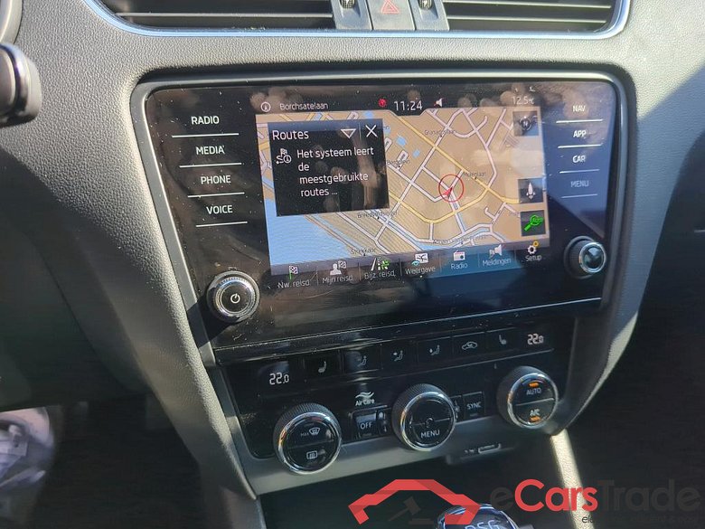 SKODA Octavia Combi 110 kW #3