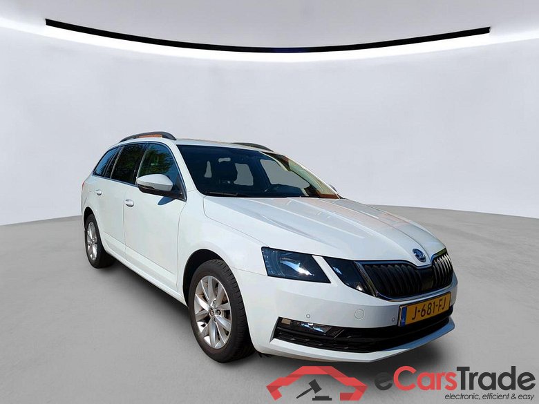 SKODA Octavia Combi 110 kW #4