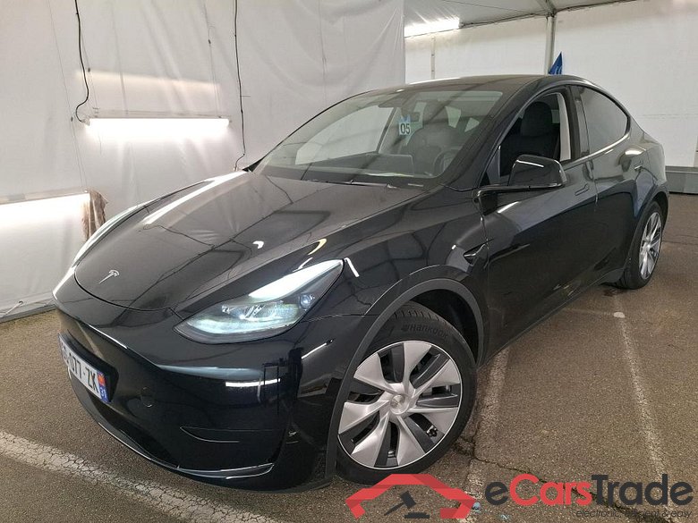 TESLA Model Y / 2021 / 5P / SUV RWD #1