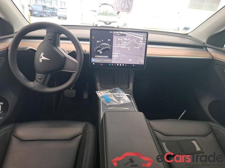 TESLA Model Y / 2021 / 5P / SUV RWD #6