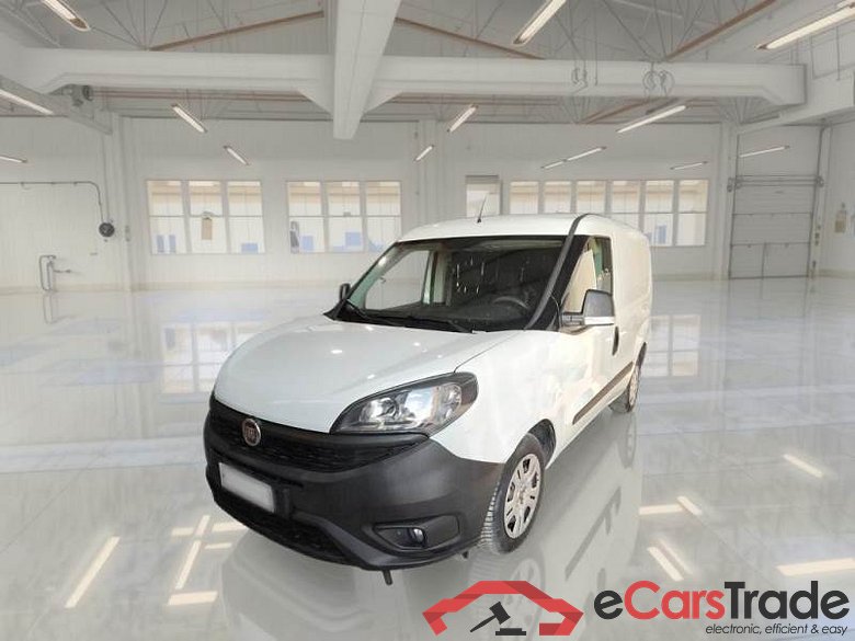 FIAT DOBLÒ CARGO / 2014 / 4P / VETT. FURGONATA CH1 LOUNGE 1.6 MJET 105CV E6D-F SeS #1
