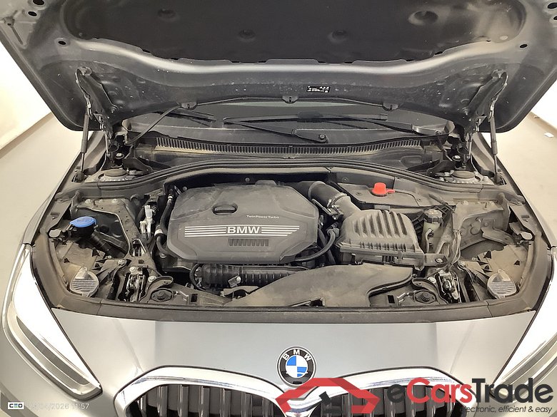BMW 1 SERIES HATCH 1.5 116IA (80KW) #6