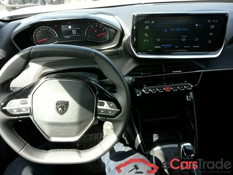 Peugeot 2008 1.2 Puretech LED Navi Klima PDC ... #4
