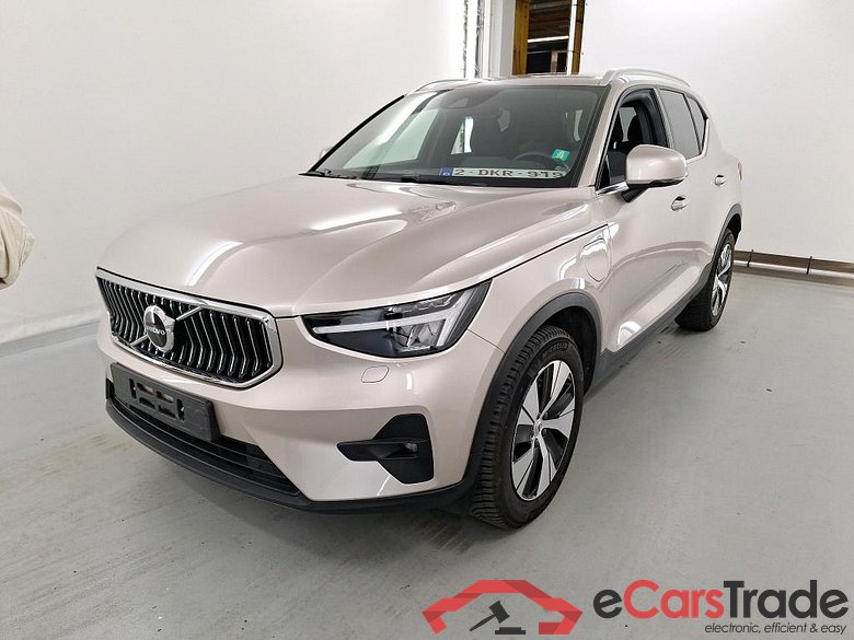 VOLVO XC40 1.5 T4 PHEV CORE DCT #1