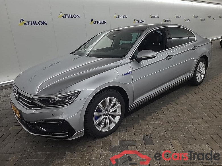 VOLKSWAGEN PASSAT 1.4 TSI PHEV 6-DSG GTE Business 4D 160kW