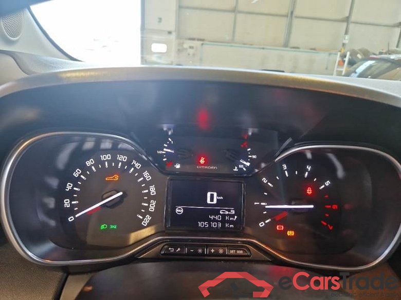 CITROEN C3 AIRCROSS / 2017 / 5P / SUV PURETECH 110 SeS SHINE #4