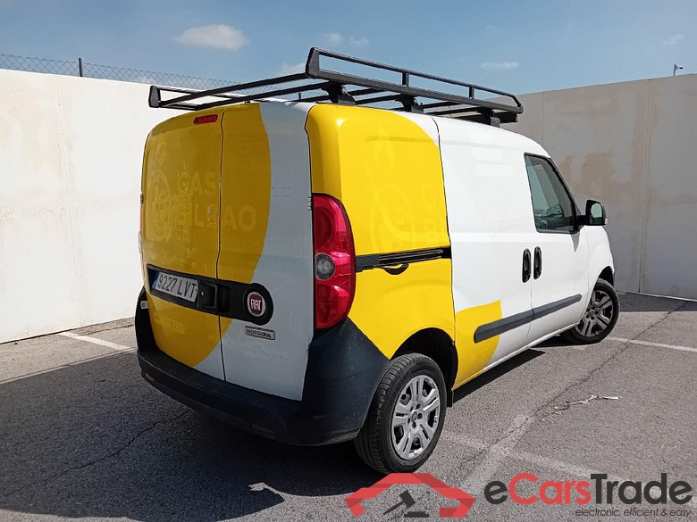 FIAT Doblò Cargo/2015/4P/furgón derivado de turismo Cargo SX 1.6 Mjet 77kW (105CV) #2