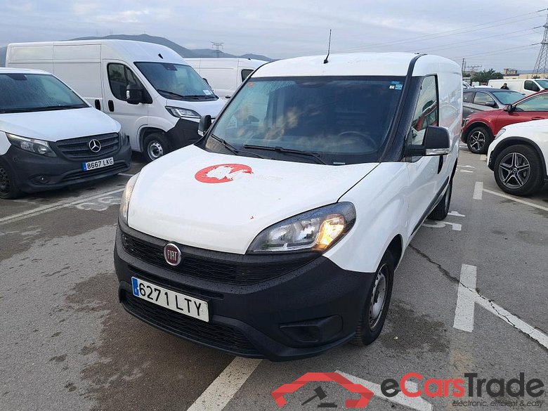 FIAT Doblò Cargo/2015/3P/furgón derivado de turismo Cargo Base 1.6 Mjet 66kW (90CV)